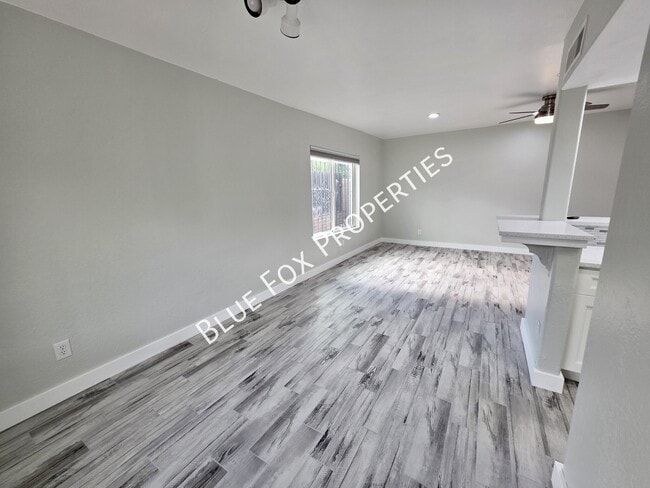 Building Photo - 8340 E Fond Du Lac Dr