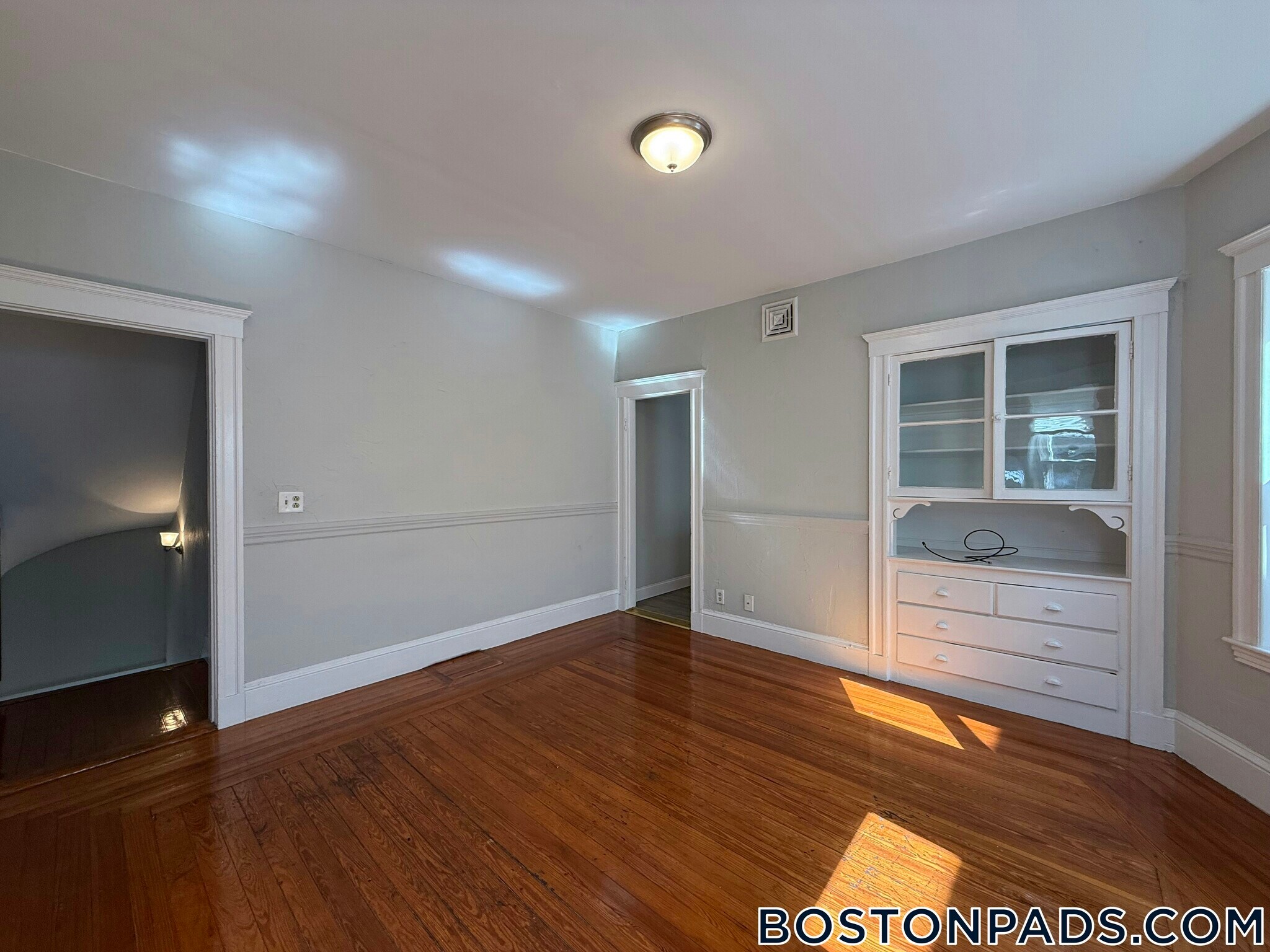 Building Photo - 41 Simpson Ave