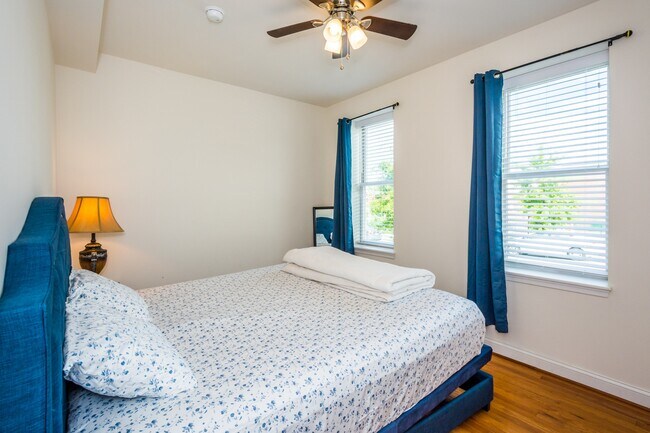 Building Photo - 600 S Linwood Ave