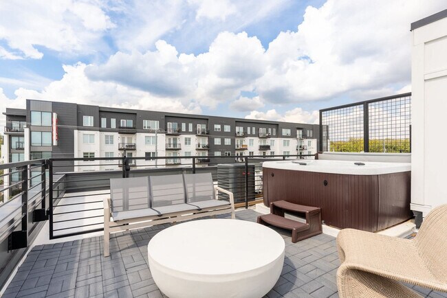 Building Photo - 87 Lucile St