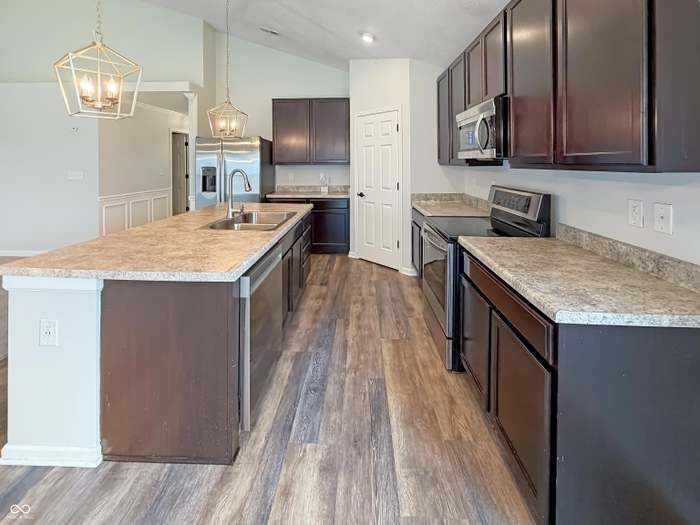 Building Photo - 2427 Ross Common Ct