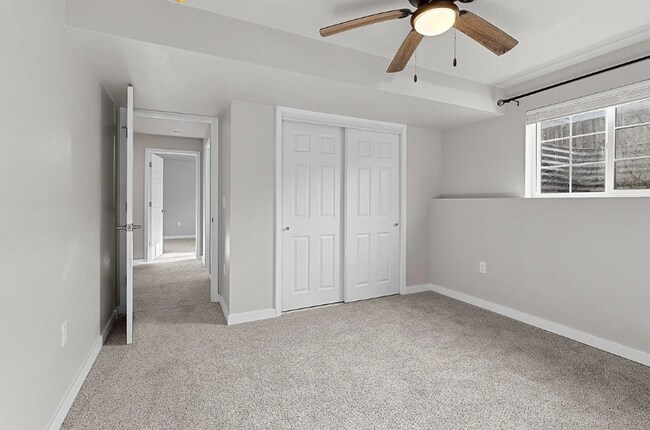 Building Photo - 4 Bedroom- 2.5 Bathroom New Build Duplex- Pulaski!