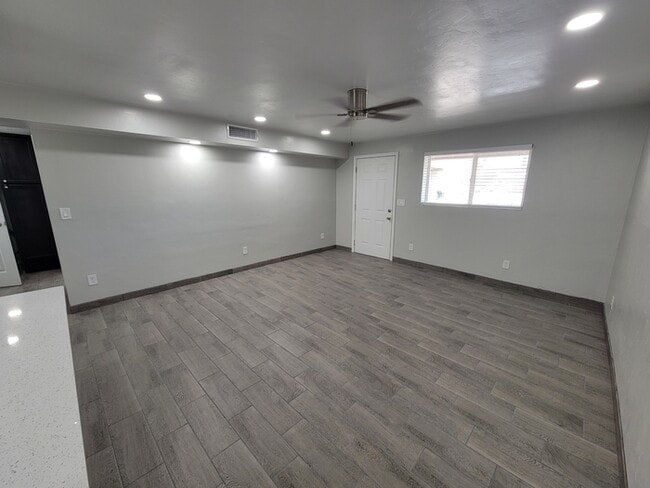 Building Photo - 3810 W Ironwood Hill Dr