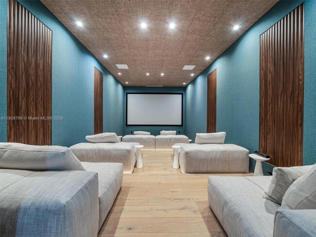 Building Photo - 11400 N Bayshore Dr