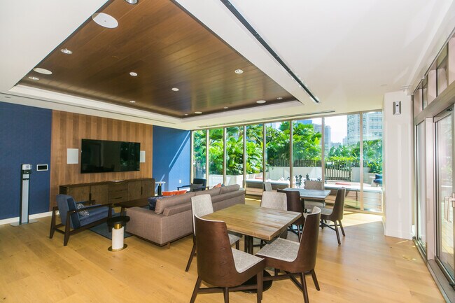 Building Photo - 1388 Kapiolani Blvd