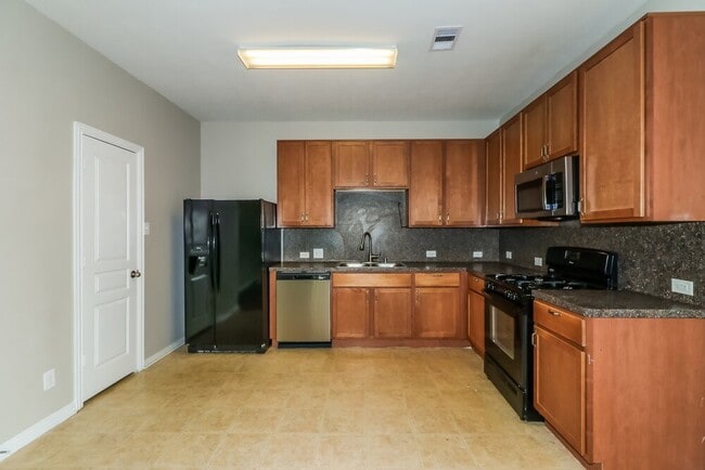 Building Photo - 8119 Almera Falls Dr