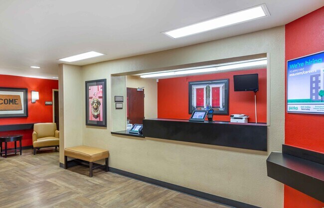 Building Photo - Furnished Studio-Wilmington - New Centre Drive
