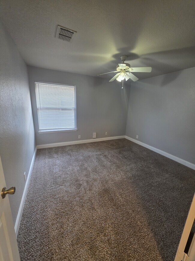 Building Photo - 7119 Capricorn Way
