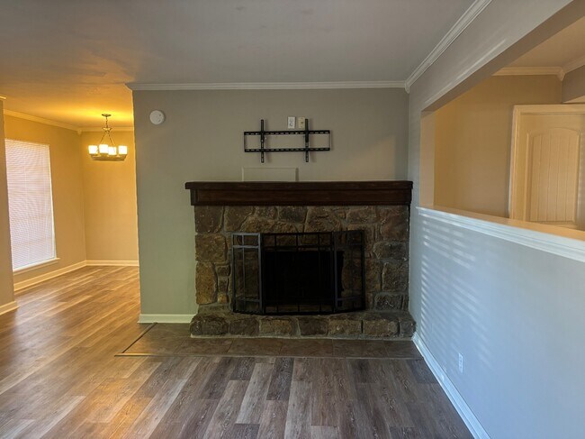 Building Photo - 4313 E 68th St