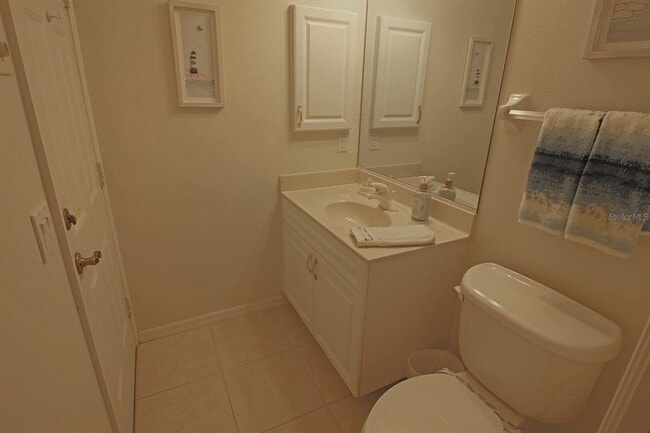 Building Photo - 811 Rotonda Cir