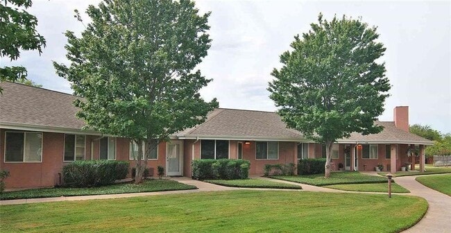 Building Photo - 3362 Forest Ln