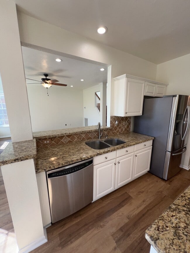 Building Photo - 8826 Burleson Ct