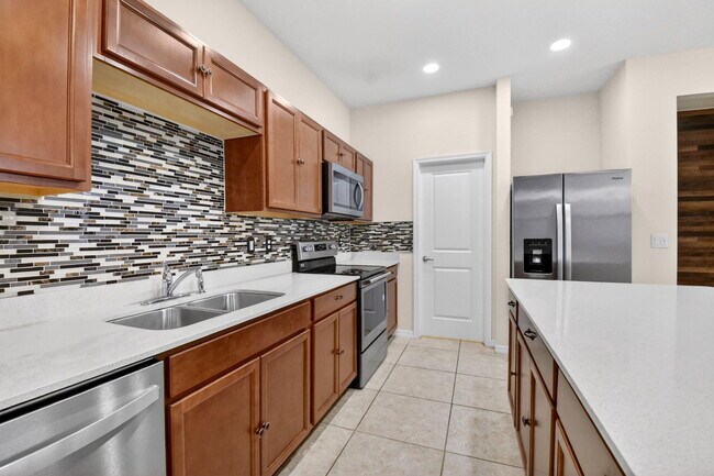 Building Photo - 2833 Troubadour St