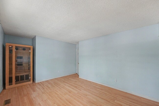 Building Photo - 1511 Seneca Cir