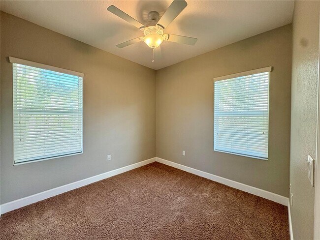 Building Photo - 165 Alexander Woods Dr