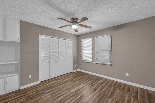 Building Photo - 4102 Ave N Ursuline St