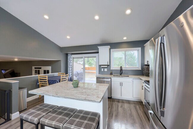 Building Photo - 4540 Bramble Ln