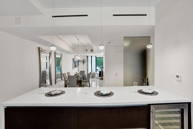 Building Photo - 3040 N Ocean Blvd