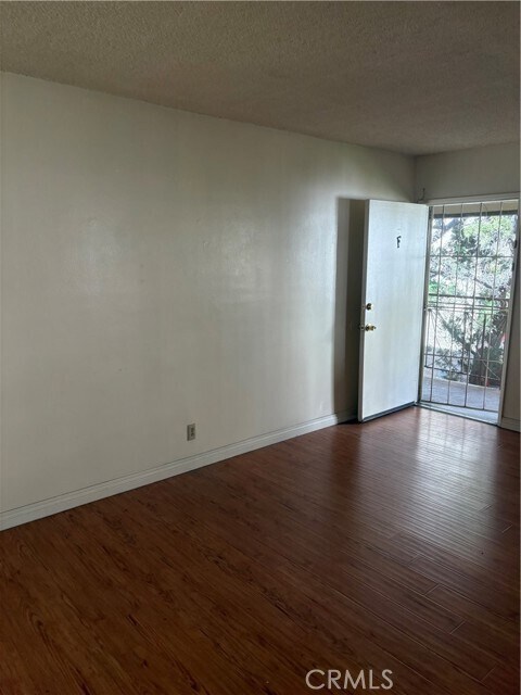 Building Photo - 415 N 3rd St