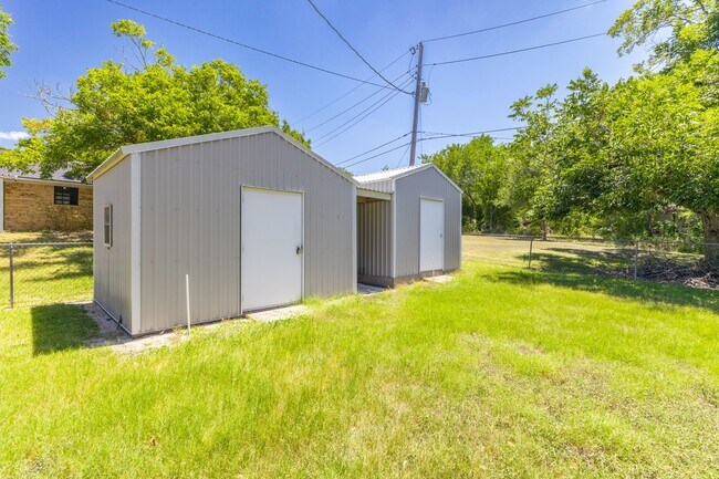 Building Photo - 1705 Eldon St