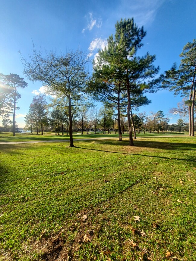 Building Photo - 12900 Walden Rd