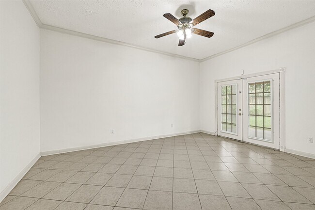 Building Photo - 10535 Emnora Ln