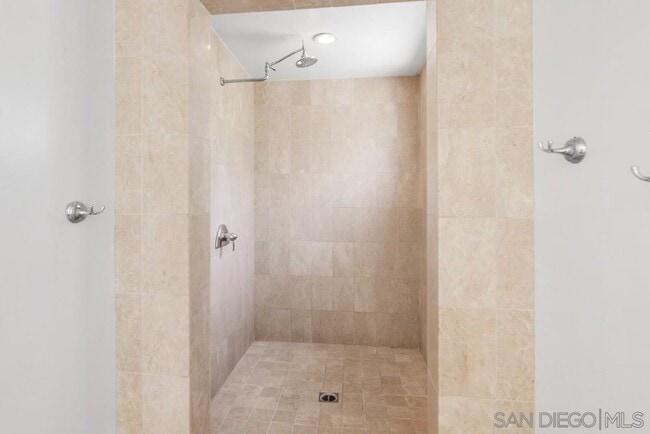 Building Photo - 2841 Cacatua St