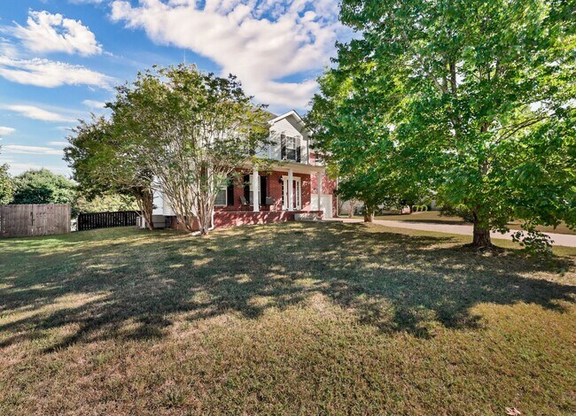 Building Photo - 3 Bedroom Pet Friendly Home For Rent With ...