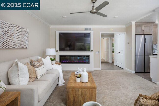Building Photo - 1115 Oakmont Dr