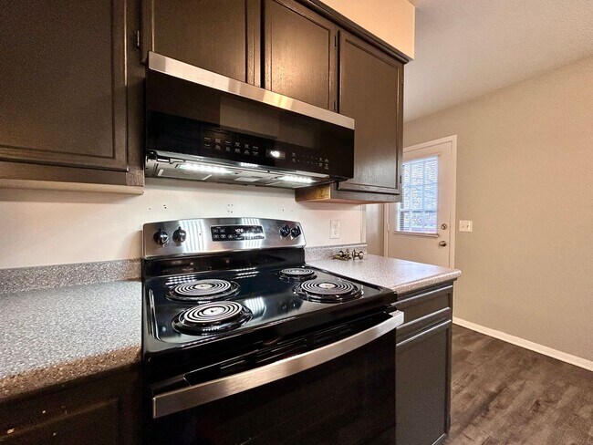 Building Photo - Ivanrest 3689-3695