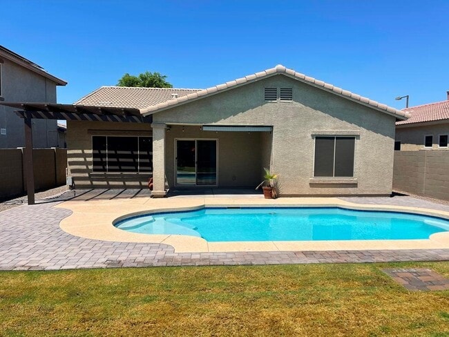 Building Photo - 16551 N 180th Dr