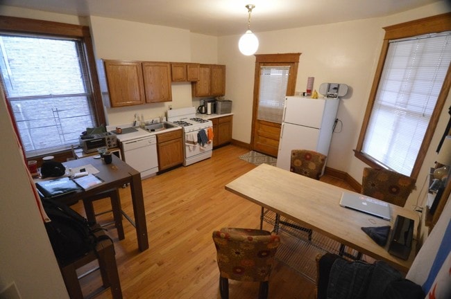 Floorplan - 854 W. Waveland