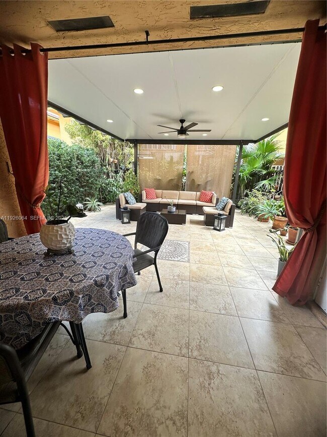 Building Photo - 3539 W 76th St