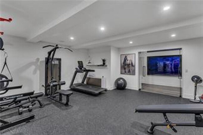 Building Photo - {5842} Luxury Rental in Forrest Ridge Esta...