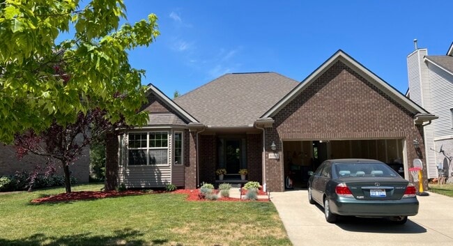 Building Photo - 8325 Opal Dr