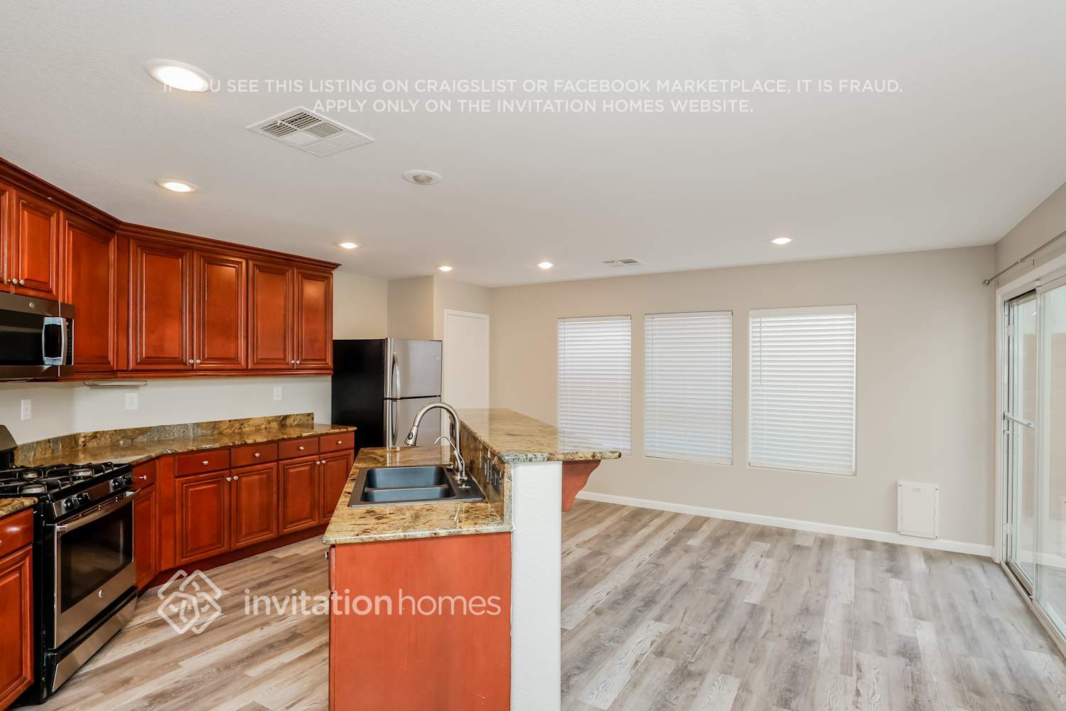 Building Photo - 663 Haunts Walk Ave