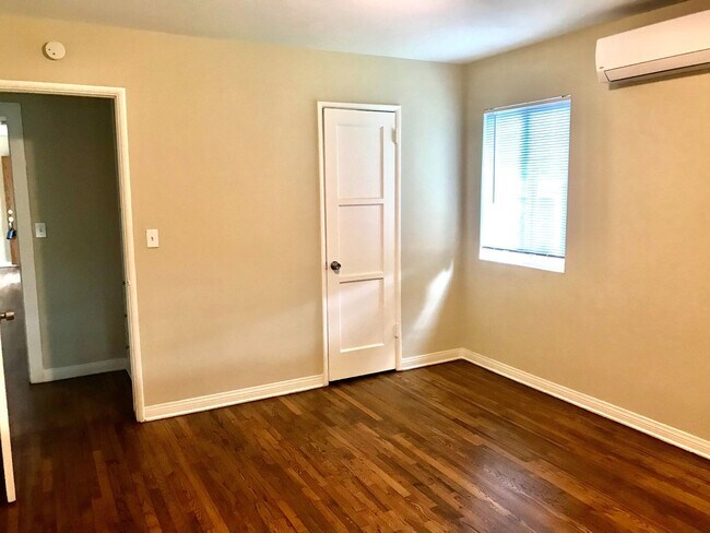 Building Photo - 4930-4930 Sawtelle Blvd