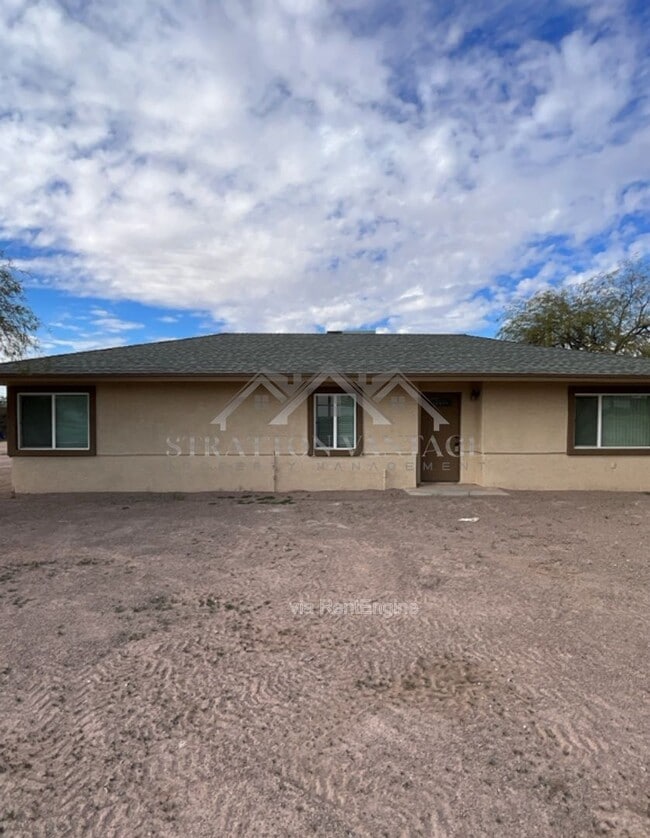 Building Photo - 2556 S Noble St