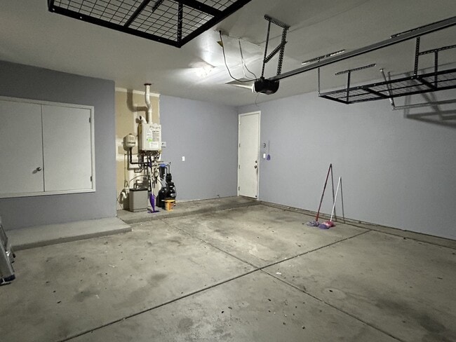 Building Photo - 7115 Vista Terraza Dr NW