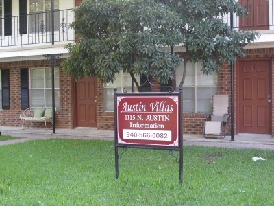  - 1115 N Austin St