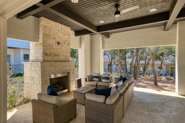 Building Photo - 12001 Vista Parke Dr