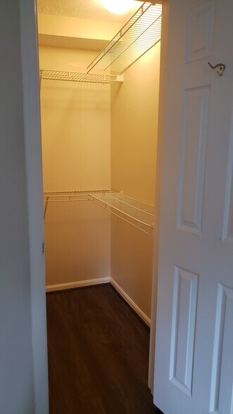 Building Photo - 13107 Briarcliff Ter