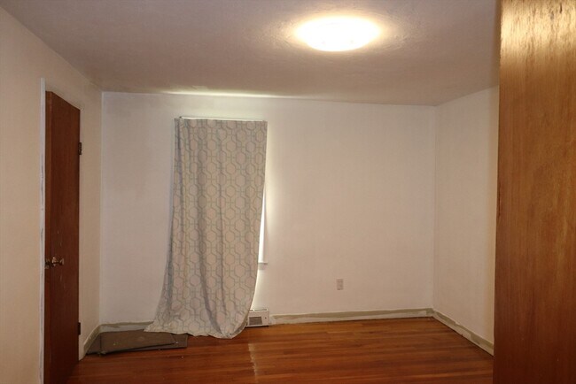 Building Photo - 845 Stafford St