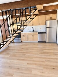 Building Photo - 725 Moull St
