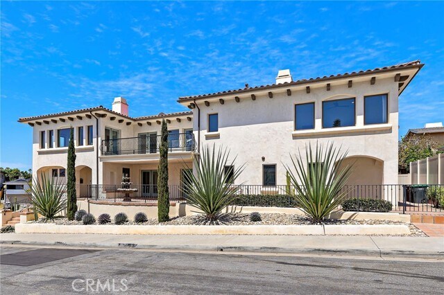 Building Photo - 1699 Calle De Los Alamos