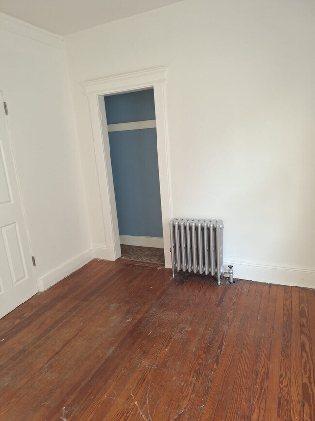 Building Photo - 18 Lowden St