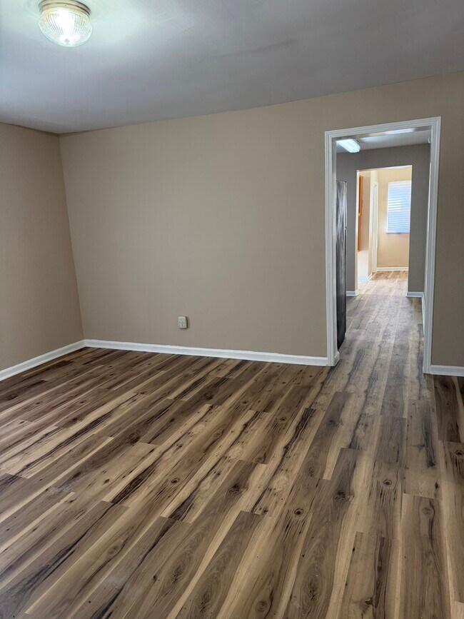 Building Photo - 1314 Brookside Ave