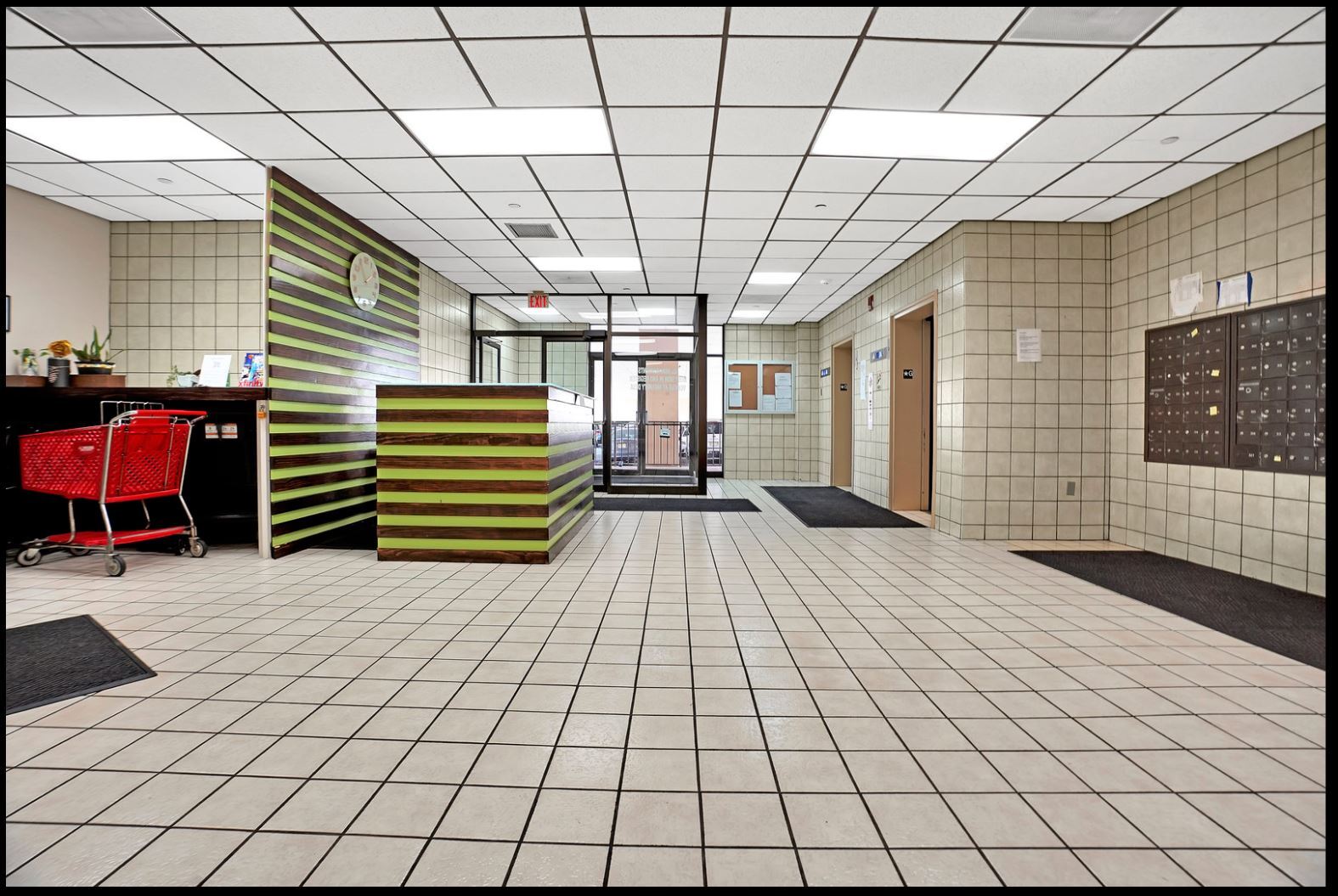 Building Photo - 10 N Wood Ave