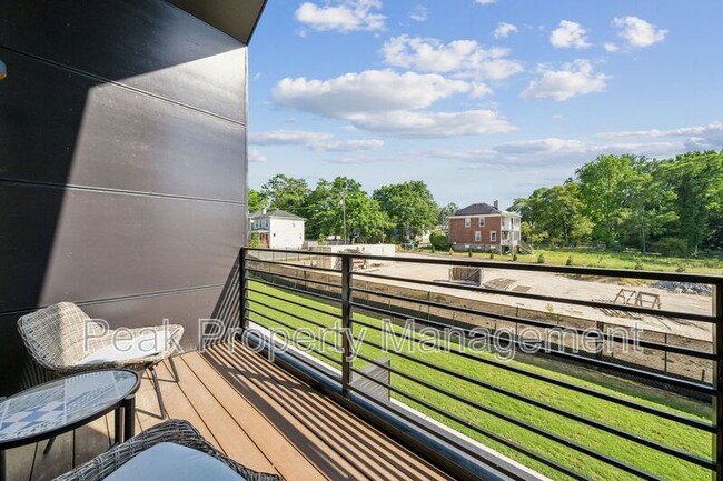 Building Photo - 1609 Pulaski St