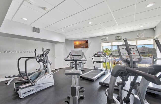 Building Photo - 1170 N Federal Hwy